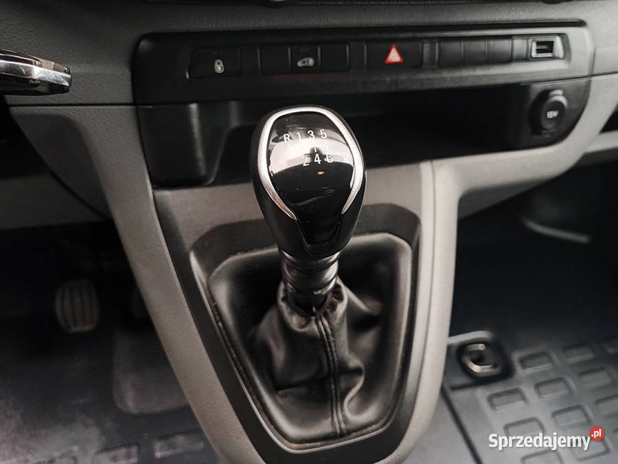 Samochód dostawczy Opel Vivaro ładowność 1351