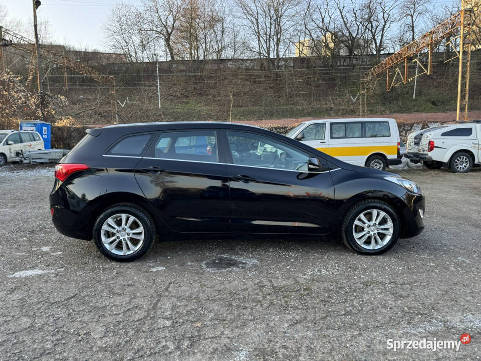 Hyundai i30 garażowany