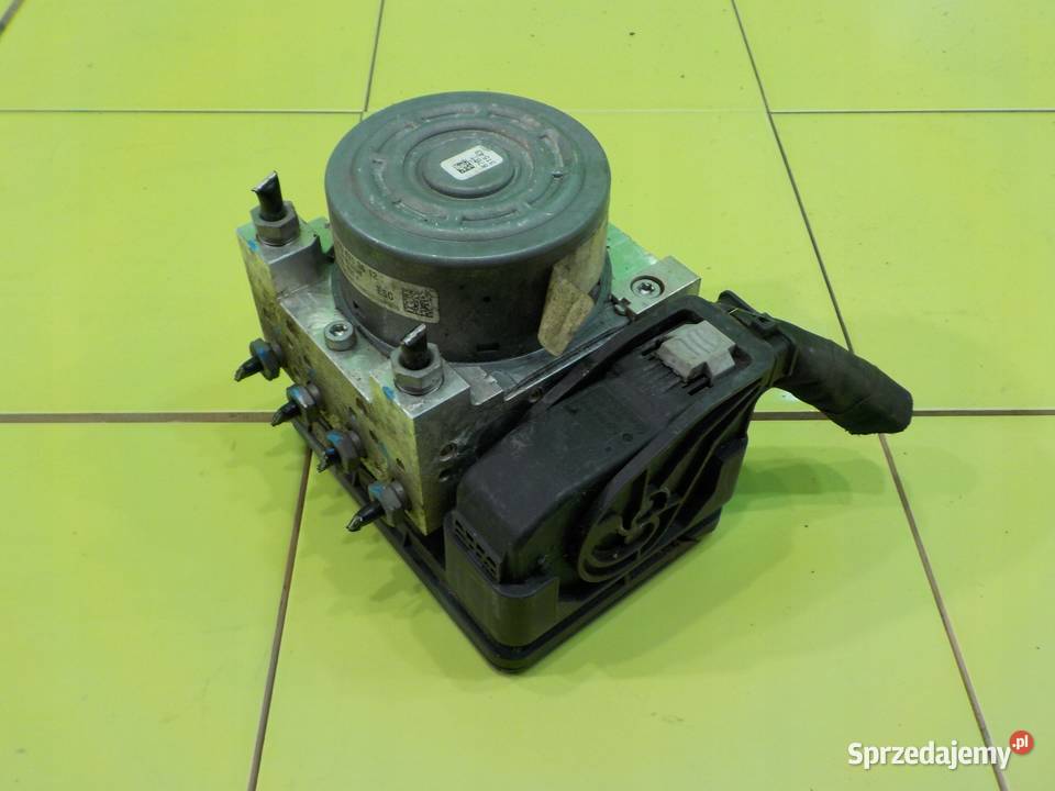 MERCEDES C W205 21 CDI 15r SEDAN 4D pompa ABS osobowe sprzedam