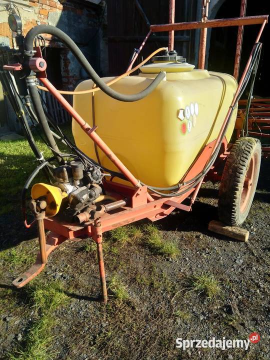 Opryskiwacz ciągany 1000l nieuszkodzony Ciepłowody