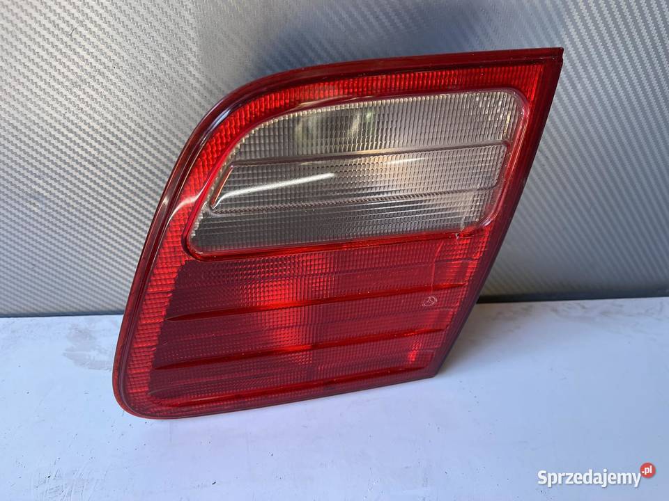 MERCEDES EKLASA W210 PRAWA LAMPA W KLAPĘ Ostroróg