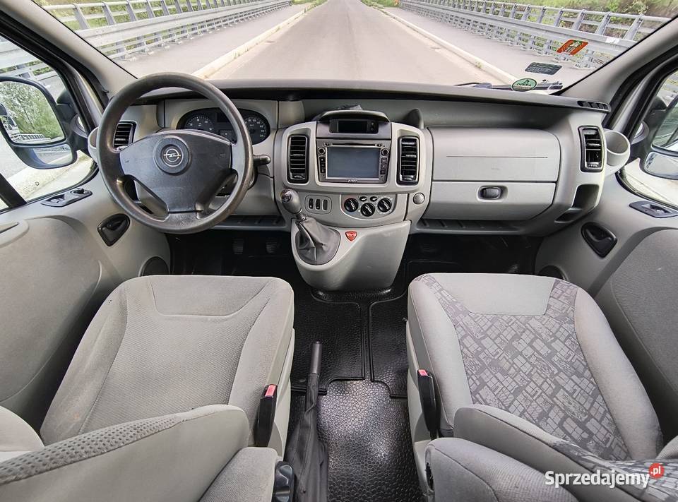 Opel Vivaro 1 9 Westfalia 7 osobowy łóżko Rok produkcji 2006 małopolskie Tarnów sprzedam