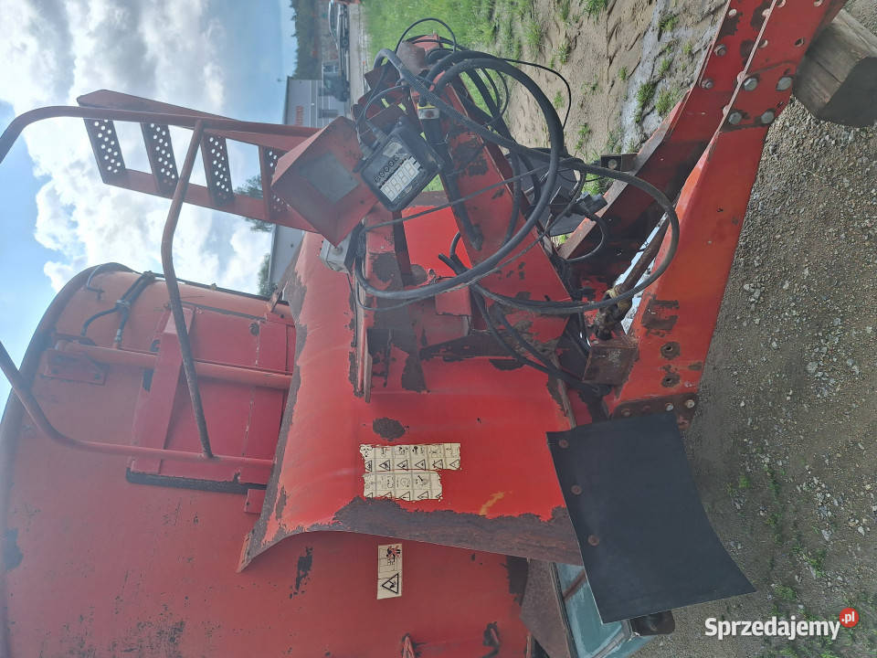 Wóz paszowy AGRAM Pozostałe sprzedam