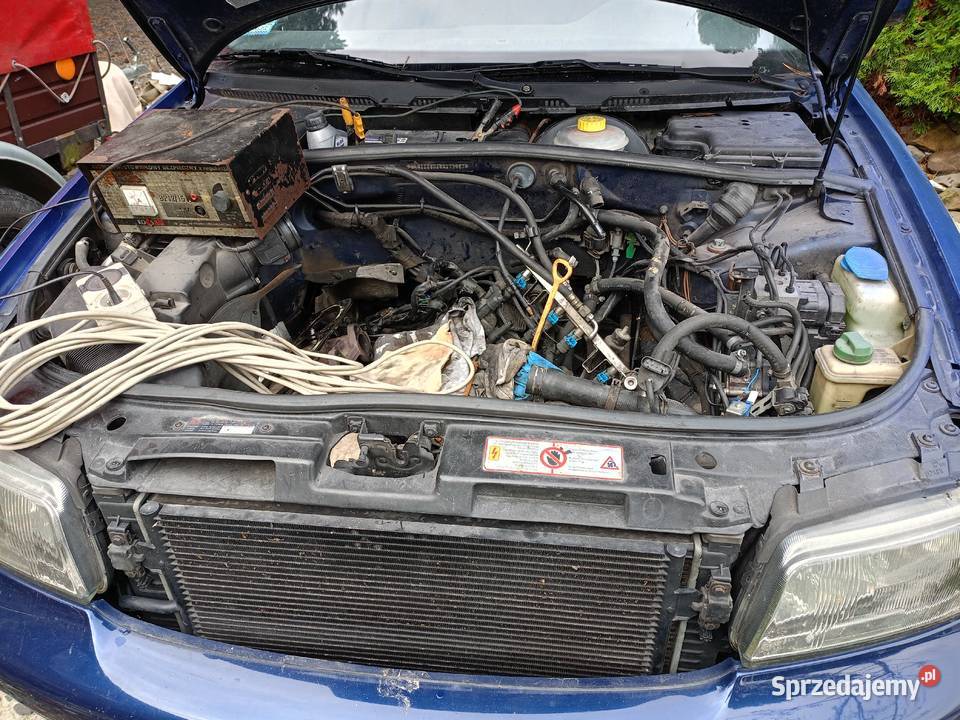 Audi a4 b5 uszkodzony silnik Nockowa