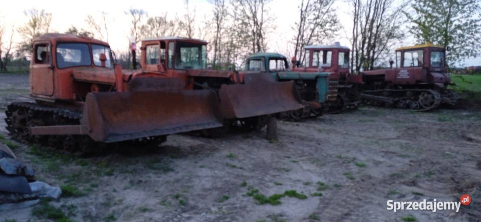 ciągnik gąsienicowy dt 75 det 75 spycharka spych Rok produkcji 1999