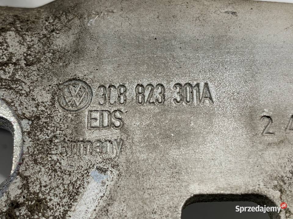 ZAWIAS MASKI LEWY PRZÓD VW CC B7 SportowyCoupe