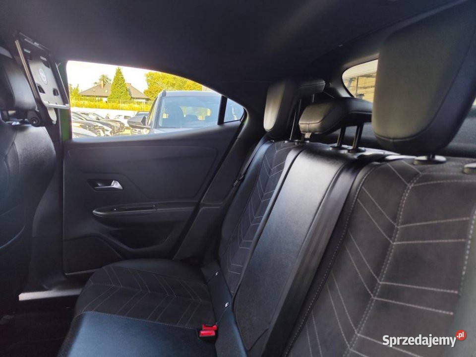 Opel Mokka 2022r salon ASO bezwypadkowy bogata Kraków
