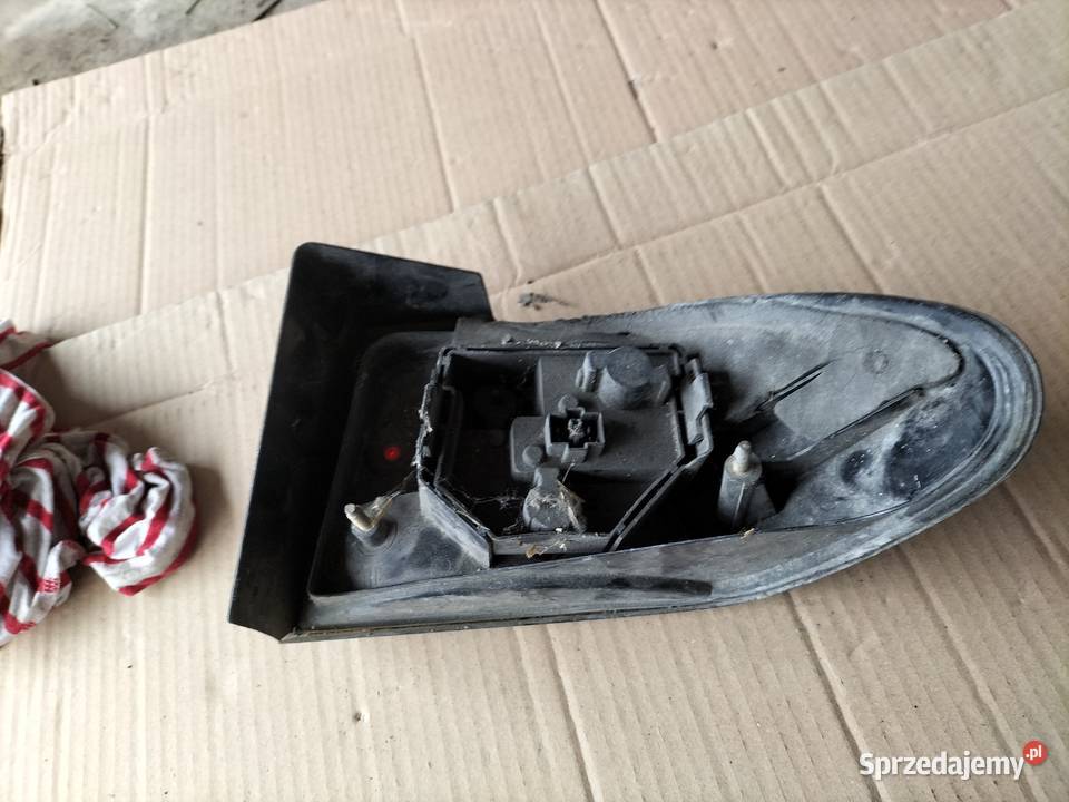 SAAB 900 LAMPA TYŁ TYLNA LEWA Kamień-Kolonia