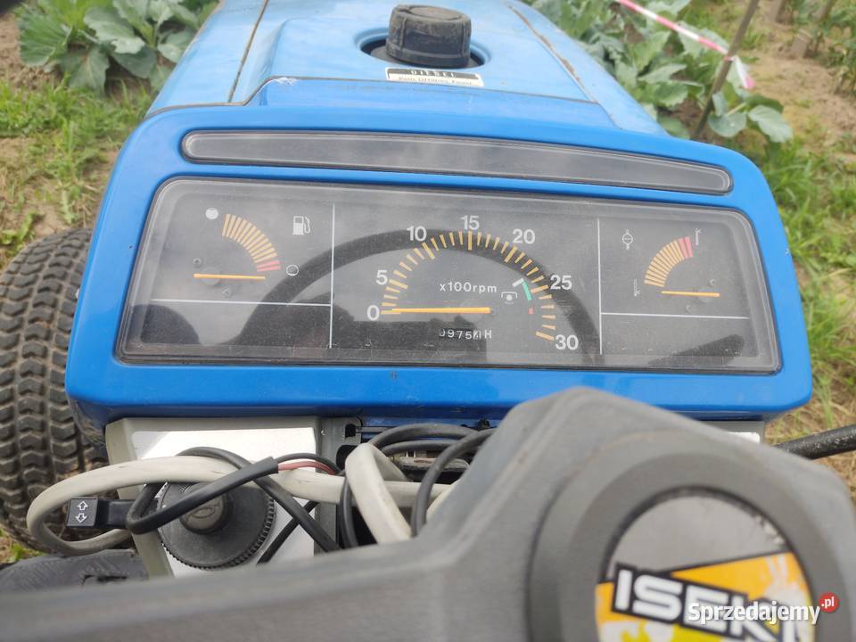 Iseki 321 z osprzętem Do dokończenia