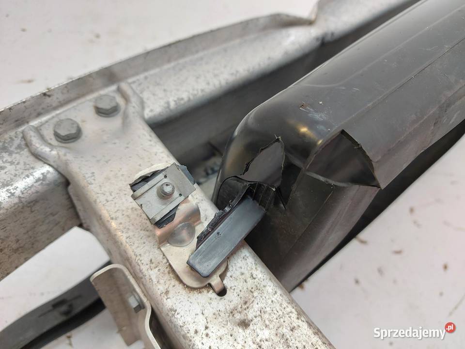BMW i3 i01 REX Pas przedni kierownica powietrza sprzedam