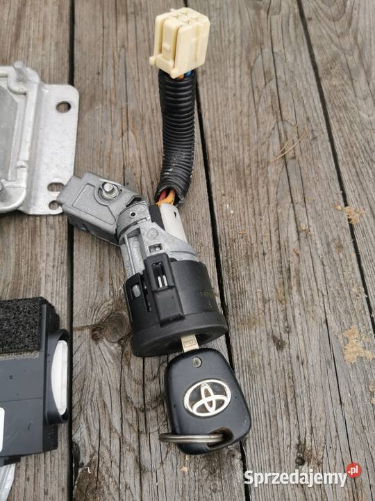 Peugeot 107 c1 aygo stacyjka kluczyk immobilizer Dobroń