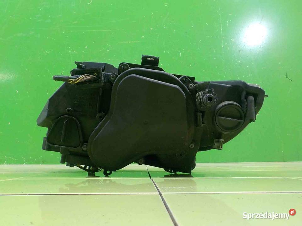 BMW 3 E92 MPAKIET 07r XENON lampa prawa przod Suków