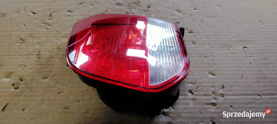 VW GOLF VI HB 0813 LAMPA TYLNA PRAWA W KLAPĘ śląskie Bielsko-Biała