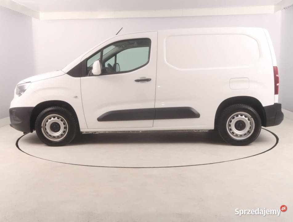 Opel Combo 12 Turbo tempomat
