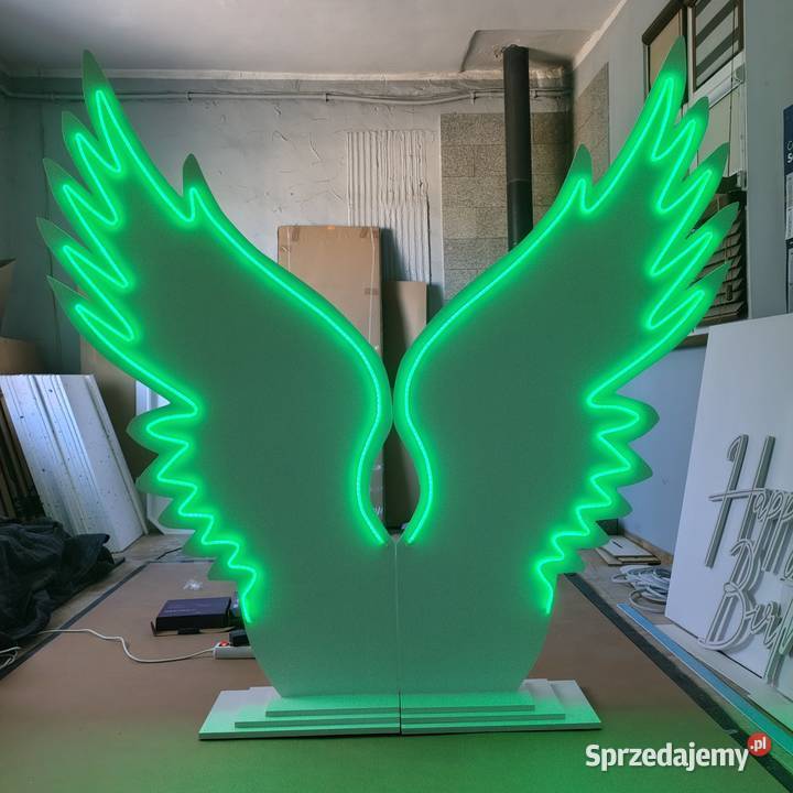 Skrzydła podświetlane LED Rawicz