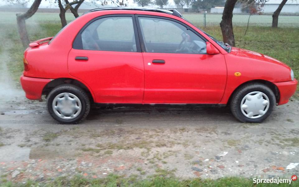 Sprzedam mazda 121 kupiony w Polsce