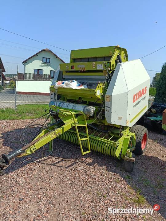 2005 Prasa CLAAS Variant 260 siatka 2x sznurek Rolujące (belujące)