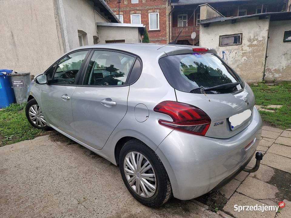 Peugeot 208 12 benzyna 102015 możliwa zamiana Ciechocinek