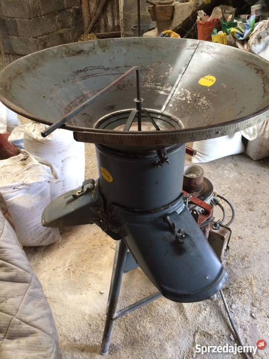 Śrutownik bijakowy Bąk