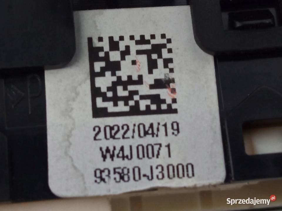 PRZEŁĄCZNIK SZYB PRAWY PRZOD TYŁ 93580J3000
