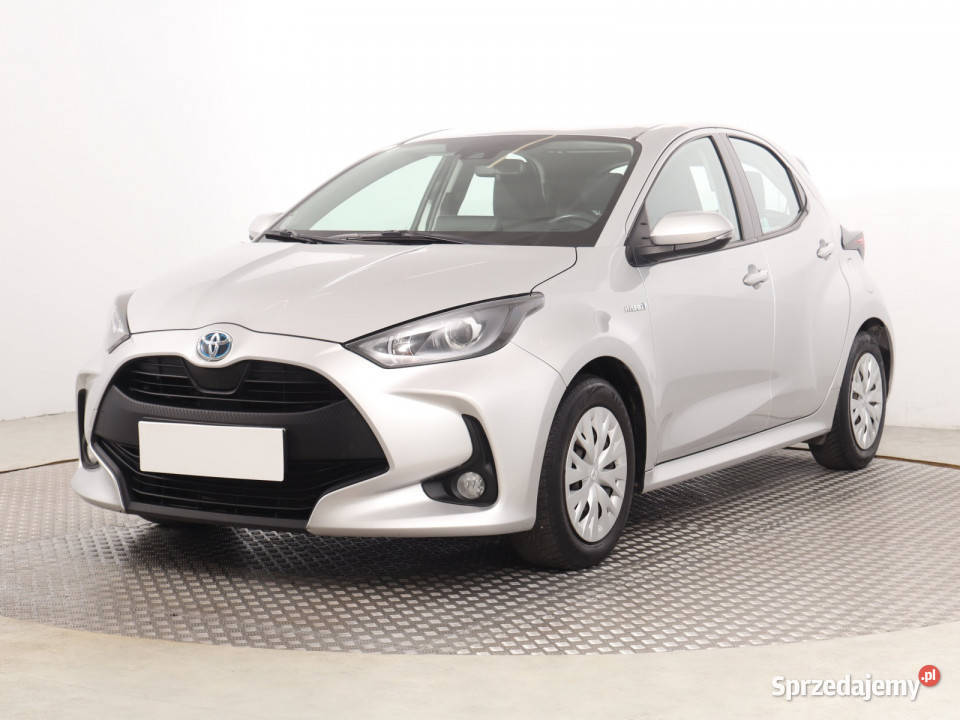 Toyota Yaris 15 Hybrid światła przeciwmgielne Katowice sprzedam