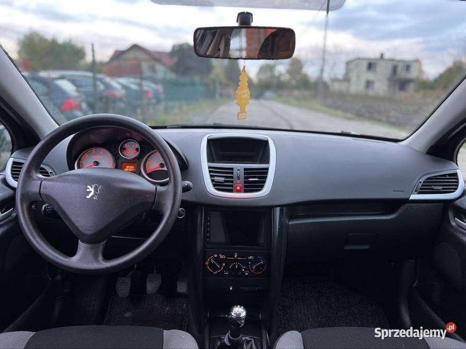 Peugeot 207 benzyna mały przebieg 2008 kupiony w Polsce Bielsko-Biała