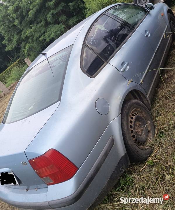 VW passat B5 18 gaz Passat Zdziechowice sprzedam