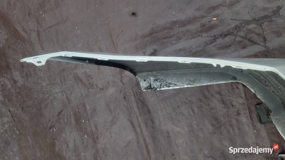 TOYOTA COROLLA E18 E16 2013 ZDERZAK TYL TYLNY osobowe Ruda Śląska