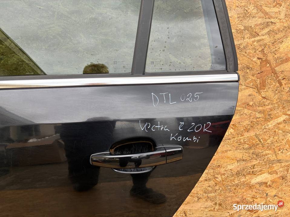 Opel Vectra C Lift kombi kod lak Z20R DRZWI TYŁ Słowikowo