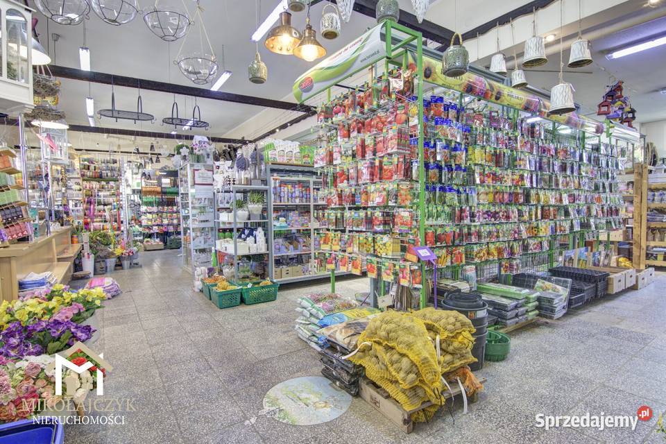 Budynek handlowy w samym centrum Bartoszyc 261 parter warmińsko-mazurskie Bartoszyce