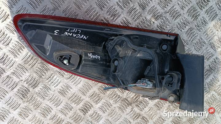 LAMPA PRAWA TYLNA TYŁ RENAULT MEGANE III 3 KOMBI osobowe małopolskie Radłów