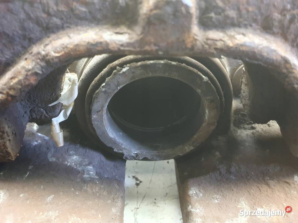 BMW E60 PRZEDNI ZACISK HAMULCOWY lewy przód osobowe Części samochodowe Rudka