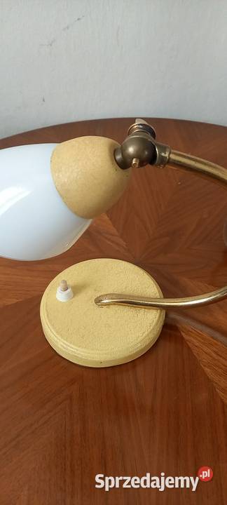 Mała lampka nocna z kloszem z lat 5060 ubwieku Skierniewice
