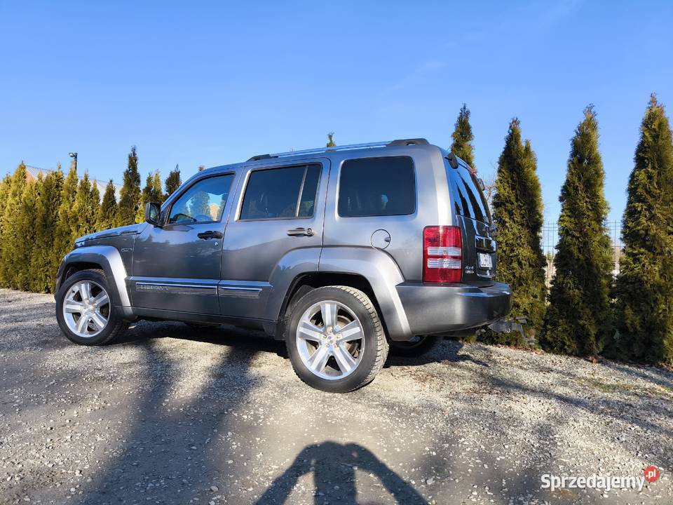 Jeep liberty ładny stan Nowy gaz Lubartów sprzedam