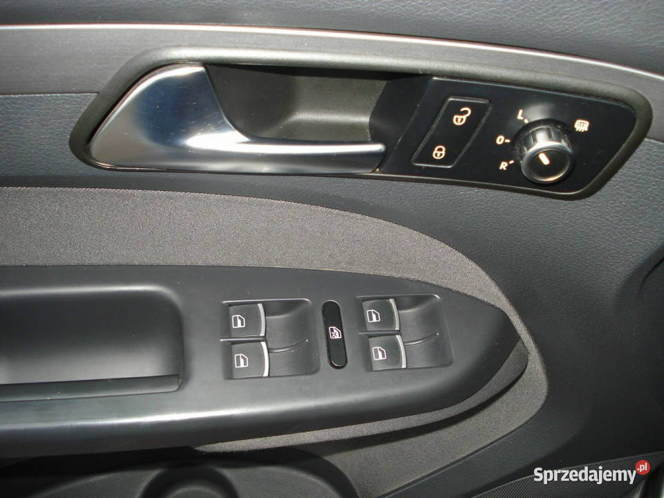 Volkswagen Touran 7osobowyoszczędny II 20102015 1598cm3 Touran Morzyczyn sprzedam