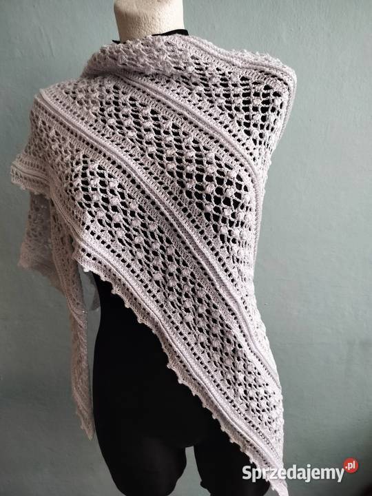 Szydełkowa Biała chusta z dodatkiem srebrnego Lubin