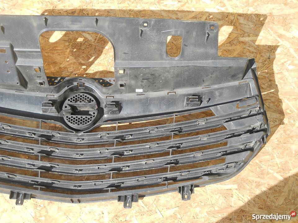OPEL VIVARO II ATRAPA GRILL Siechnice
