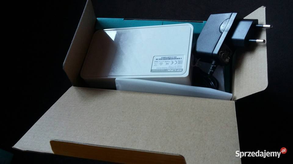 sprzedam switch tplink 8portowy TLSF1008D NOWY Z Knurów