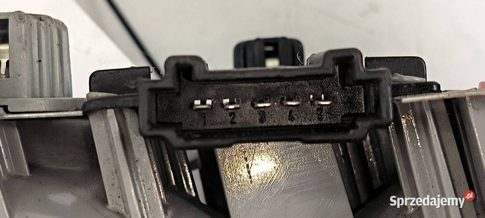 LAMPA LEWA TYŁ MERCEDES W210 A2108204364