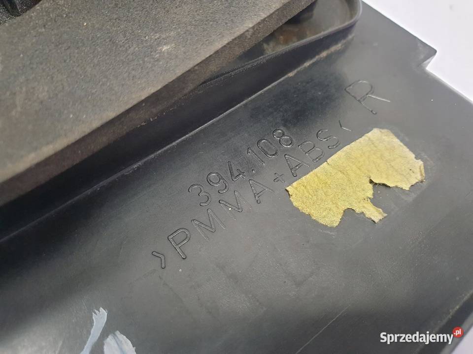 LAMPA Prawy VW Passat B4 sedan TYLNA tył lubelskie