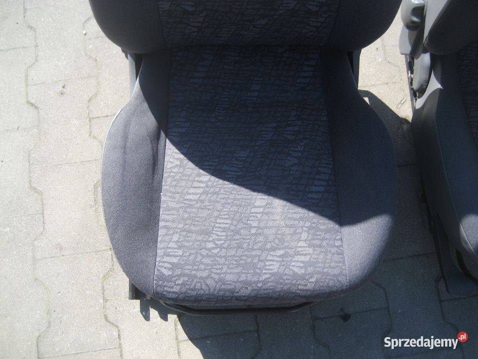 opel corsa c 0006 siedzenia fotele przód prawy wielkopolskie Rakoniewice