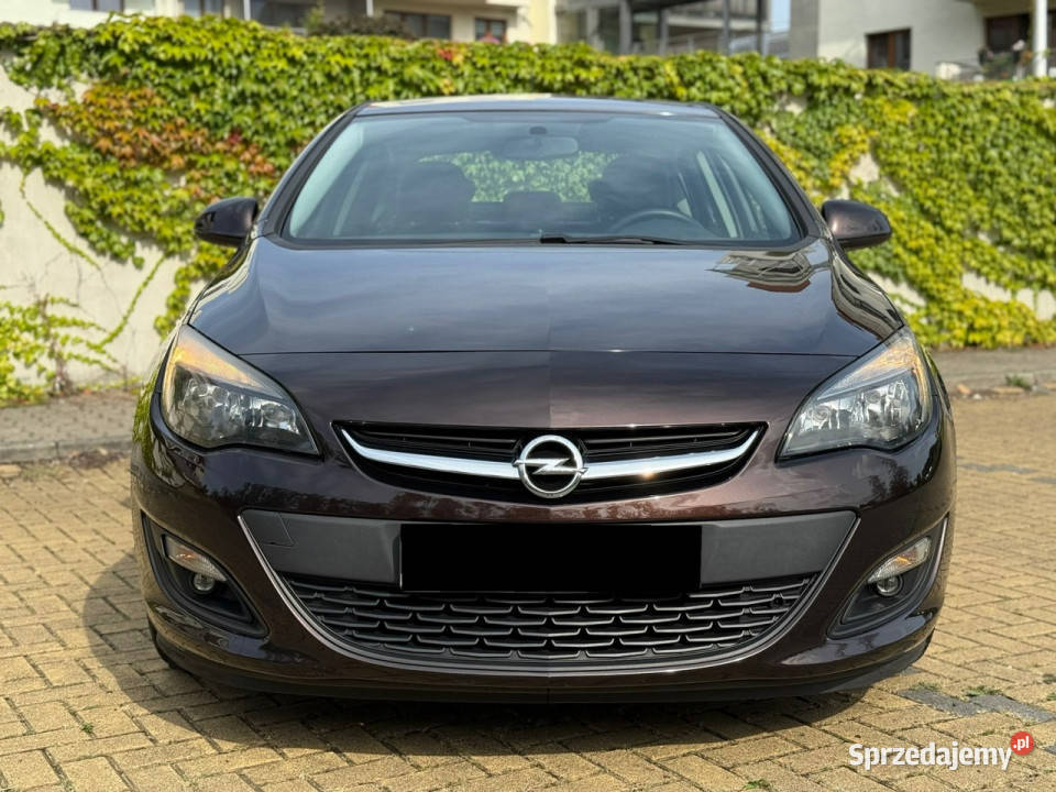 Opel Astra 14 Turbo J 20092019 garażowany śląskie Tarnowskie Góry sprzedam