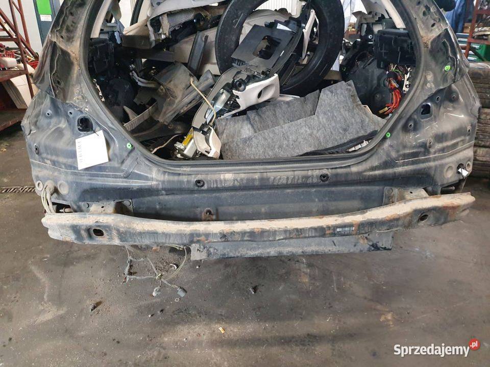 PAS TYLNY WANNA MERCEDES CLS 400 W218 osobowe kujawsko-pomorskie Lipno