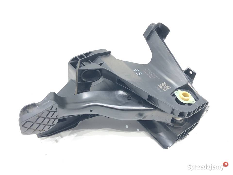 PEDAŁY MANUAL VW PASSAT B8 5Q1721059FB 14 150 osobowe