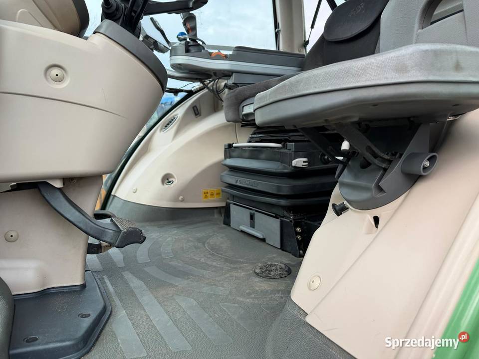 Ciągnik rolniczy Fendt 828 Vario sprzedam