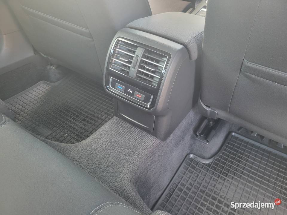 Sprzedam Volkswagen Passat B8 światła do jazdy dziennej Lelechów