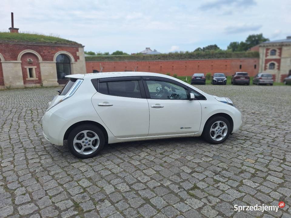 Nissan leaf lift pompa ciepła kamera cofania