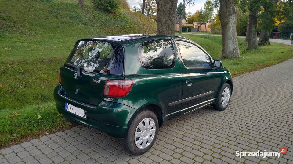 Toyota Yaris 10 VVTI 2001r Klima stan techniczny manualna Brześć Kujawski