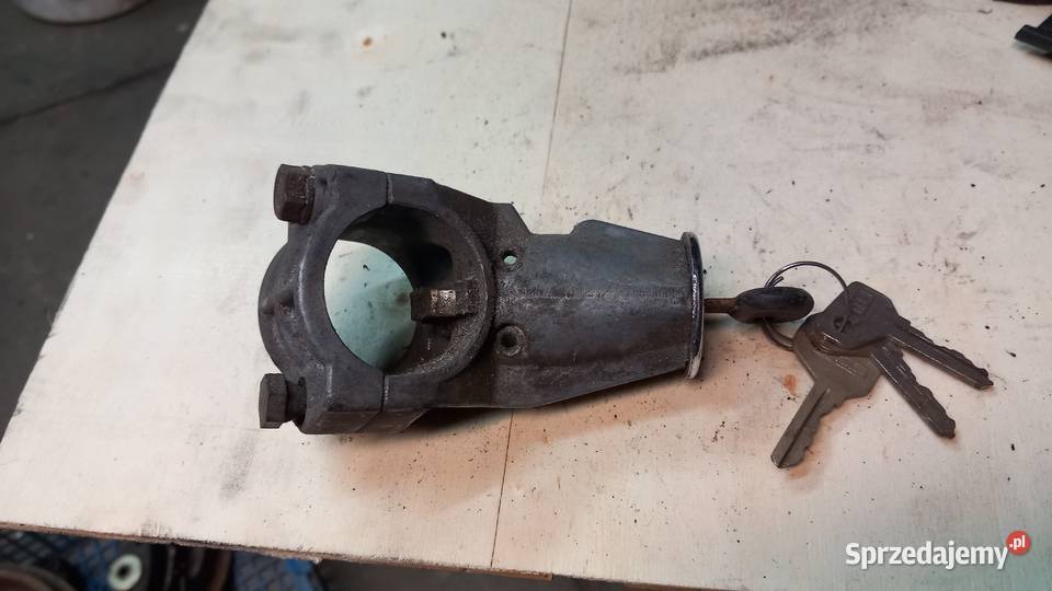 stacyjka PRL Polonez Fiat 125p Oświęcim