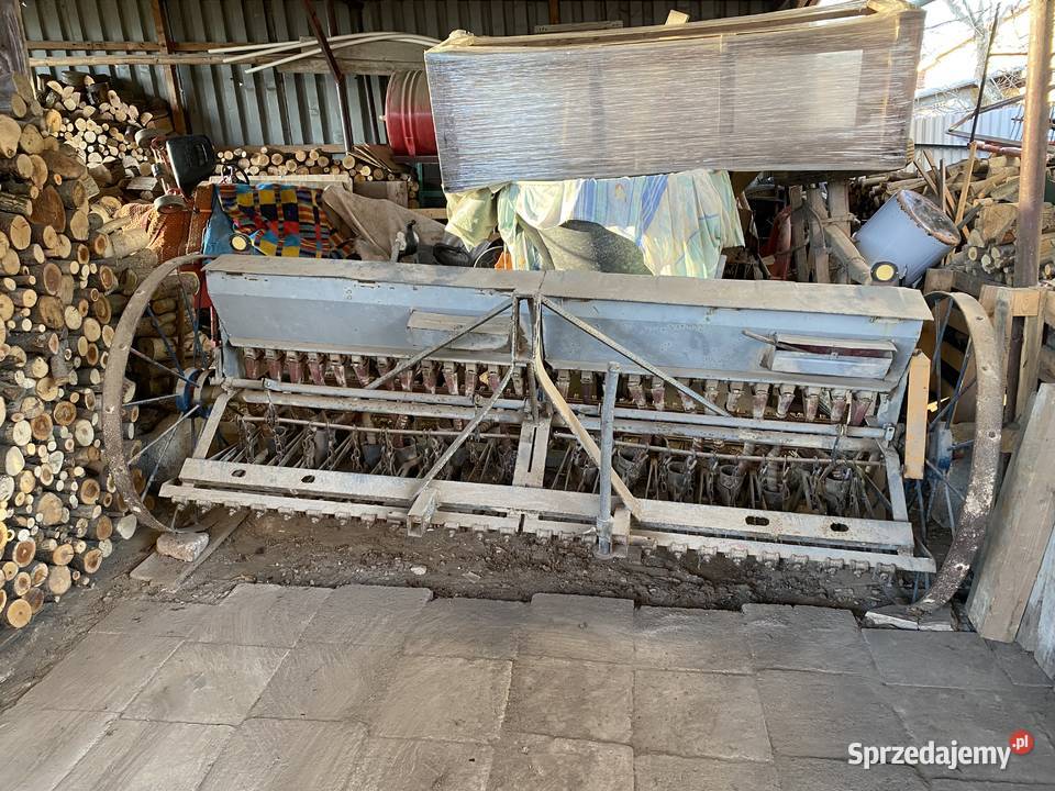 Siewnik konny na traktor Kraj 1974 Lutoryż